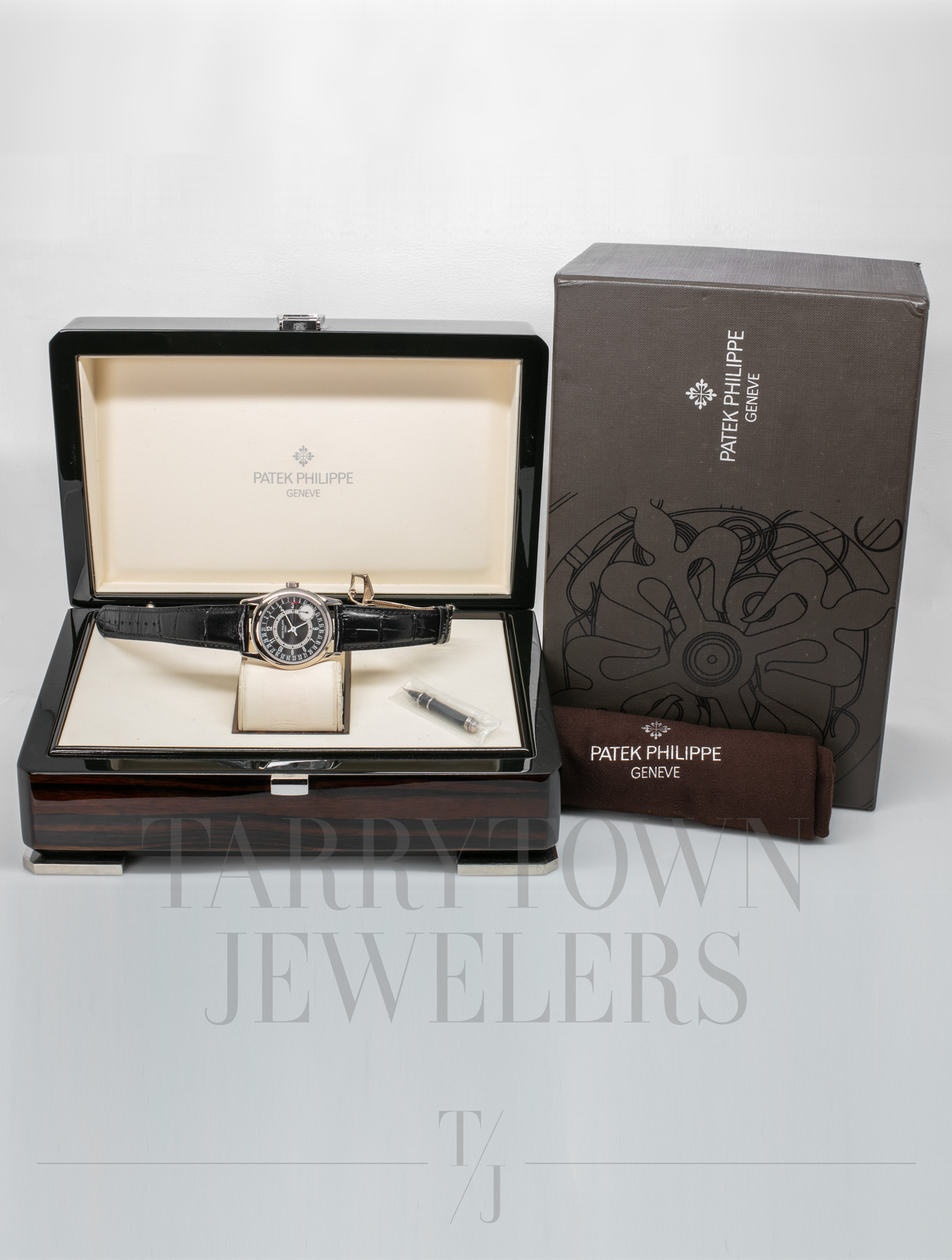定番の中古商品 Patek Philippe Pre-owned Watches Calatrava 5227G-001 小物入れ